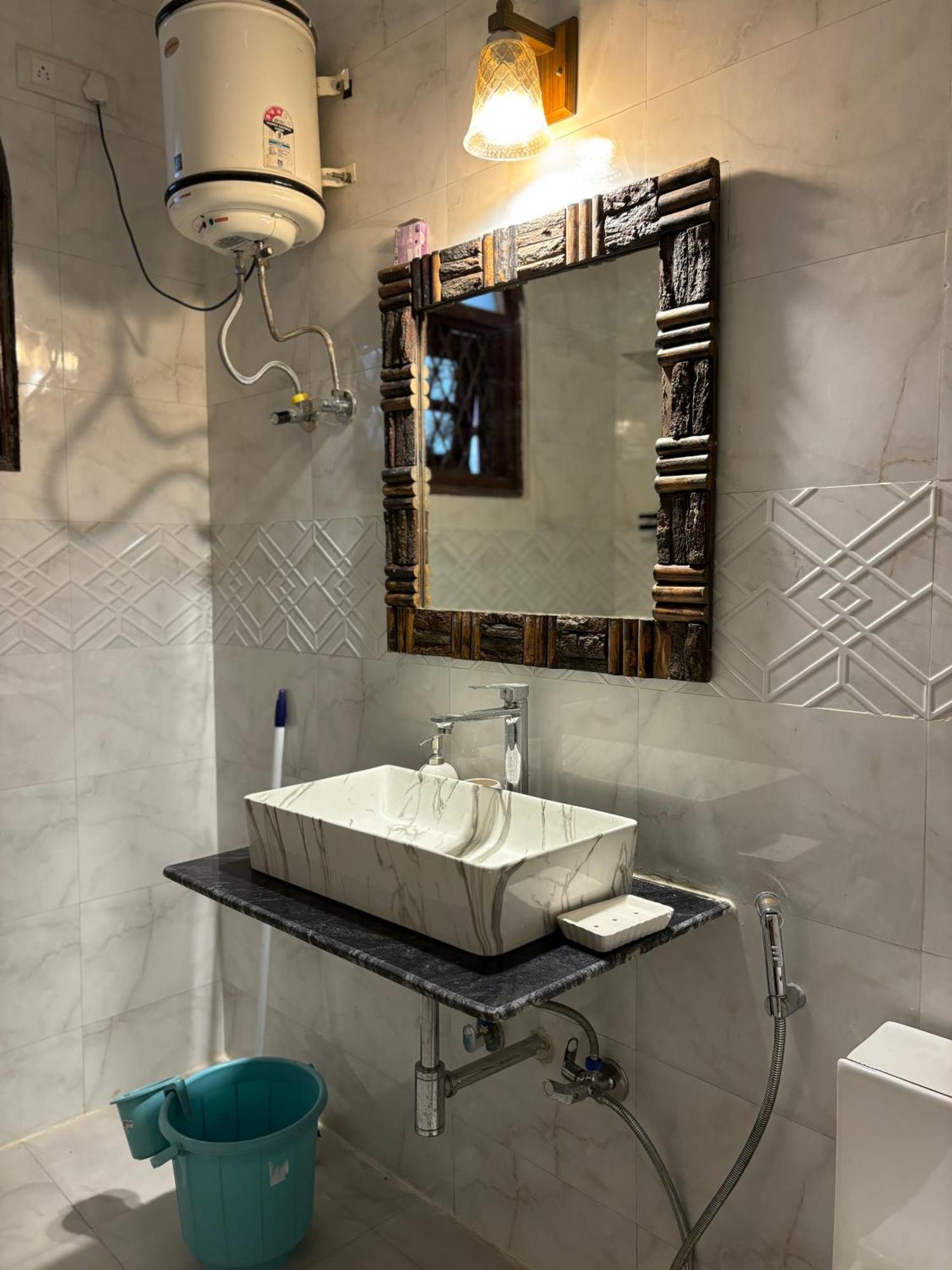 Atharva'S Homestay By Goaround Homes - Nehru Enclave Metro, South Delhi Nové Dillí Exteriér fotografie