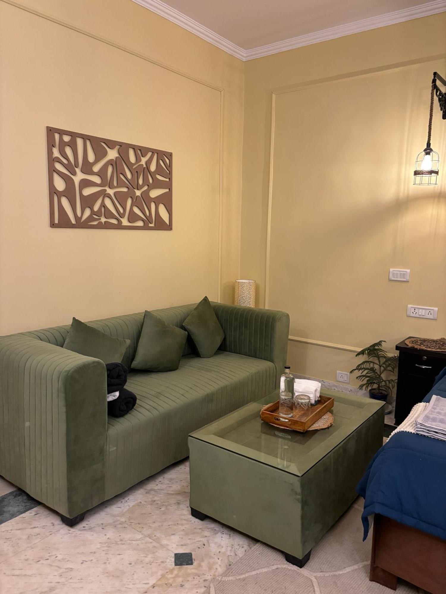 Atharva'S Homestay By Goaround Homes - Nehru Enclave Metro, South Delhi Nové Dillí Exteriér fotografie