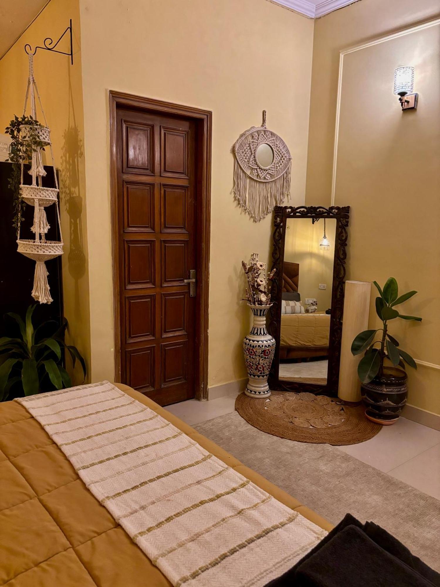 Atharva'S Homestay By Goaround Homes - Nehru Enclave Metro, South Delhi Nové Dillí Exteriér fotografie