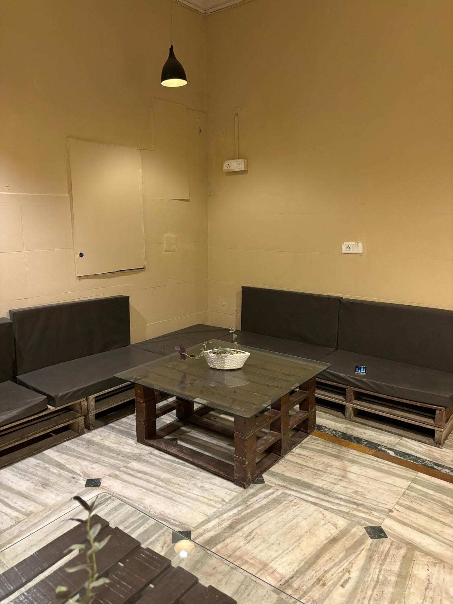 Atharva'S Homestay By Goaround Homes - Nehru Enclave Metro, South Delhi Nové Dillí Exteriér fotografie